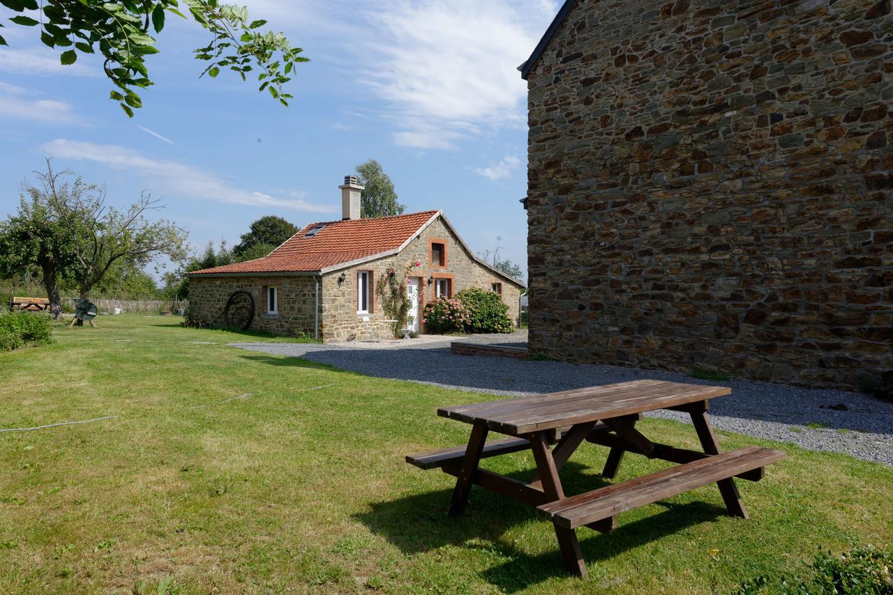 Les Trois Voisins * Bourseigne-Vieille
